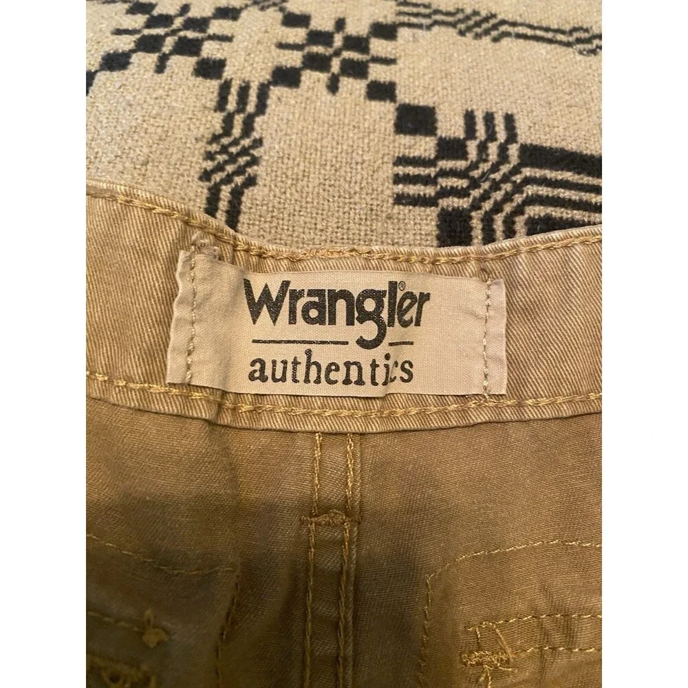 Wrangler Authentics Cargo Shorts Men's Size 34 Tan Cotton Work Utility Shorts